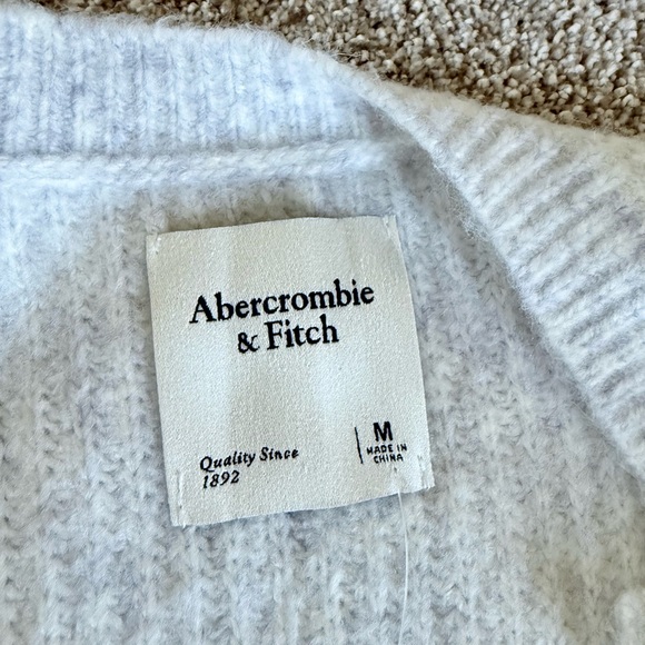Abercrombie & Fitch Light Gray Knit Top - Picture 3 of 5